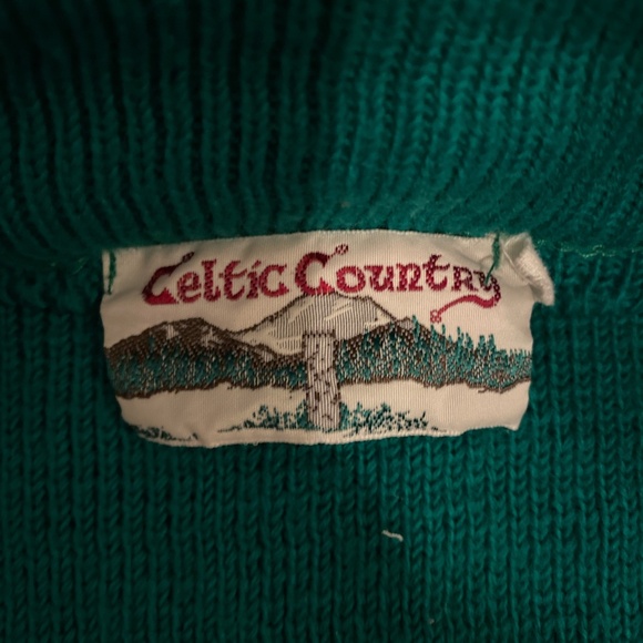 Celtic Country bright green and white vintage Irish sweater - Picture 2 of 3